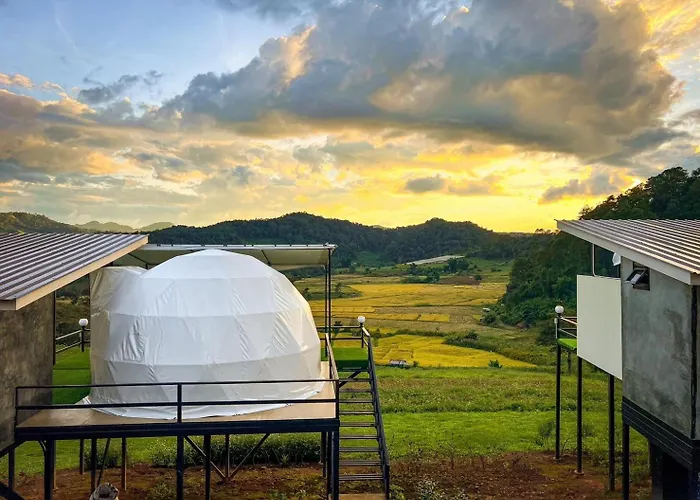 สวนไร่รุ่งอรุณ Suan Rai Rungarun
